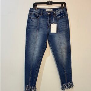 Stylish Blue Frayed Hem Ankle Jeans